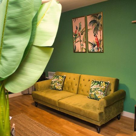 Spacious City Centre Apt - Free Parking - Ao Arena 맨체스터 외부 사진