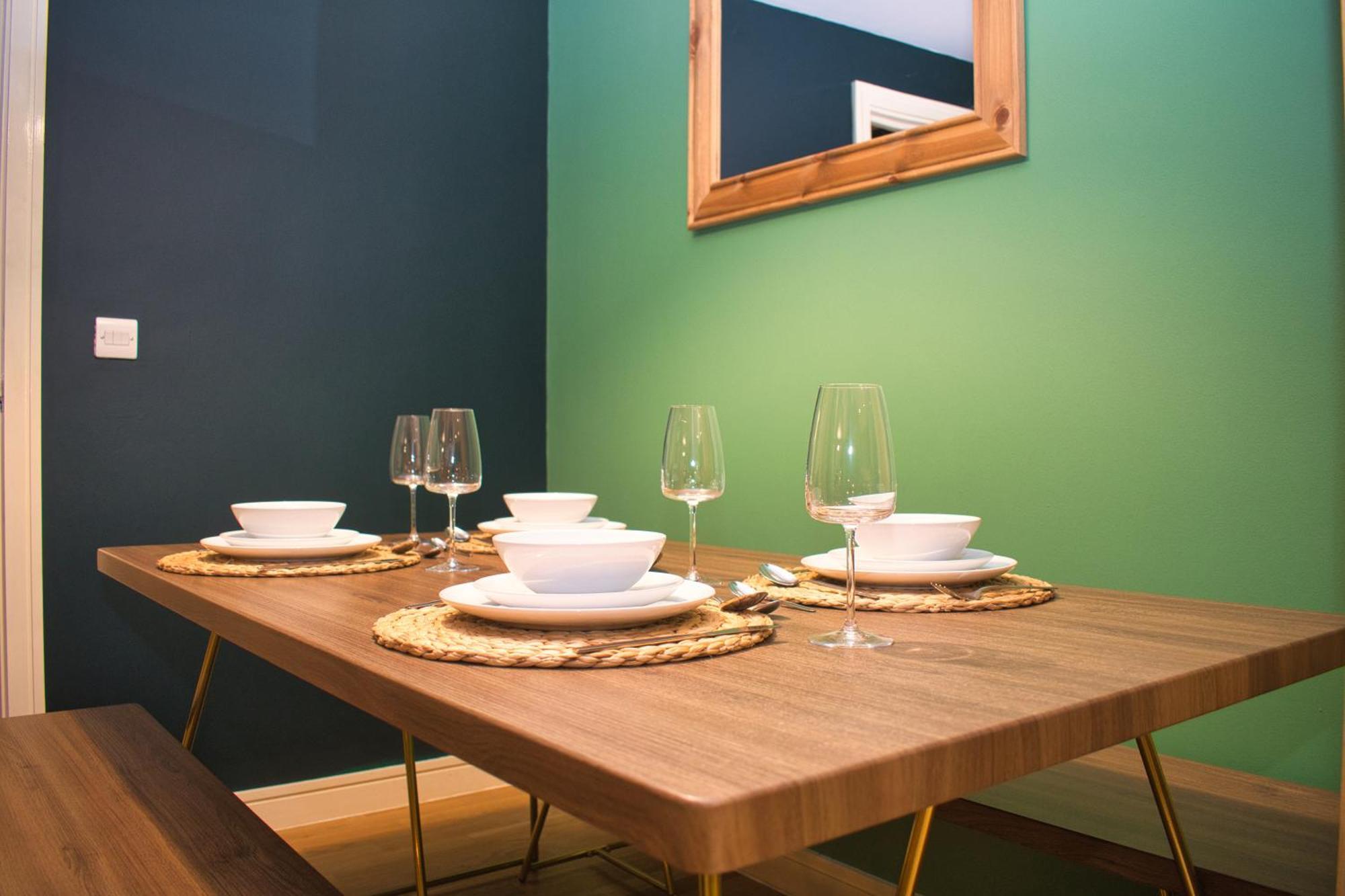 Spacious City Centre Apt - Free Parking - Ao Arena 맨체스터 외부 사진